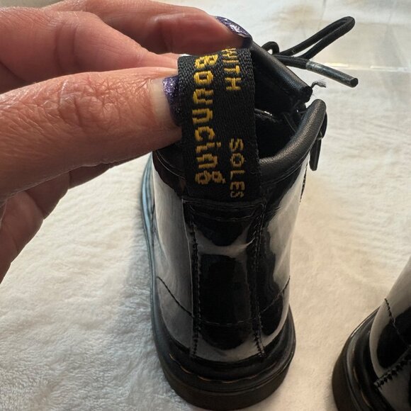Dr. Martens Youth 1460 Patent Leather Black Boots W/ Side Zipper Size 7UK / 8 US - Picture 8 of 14